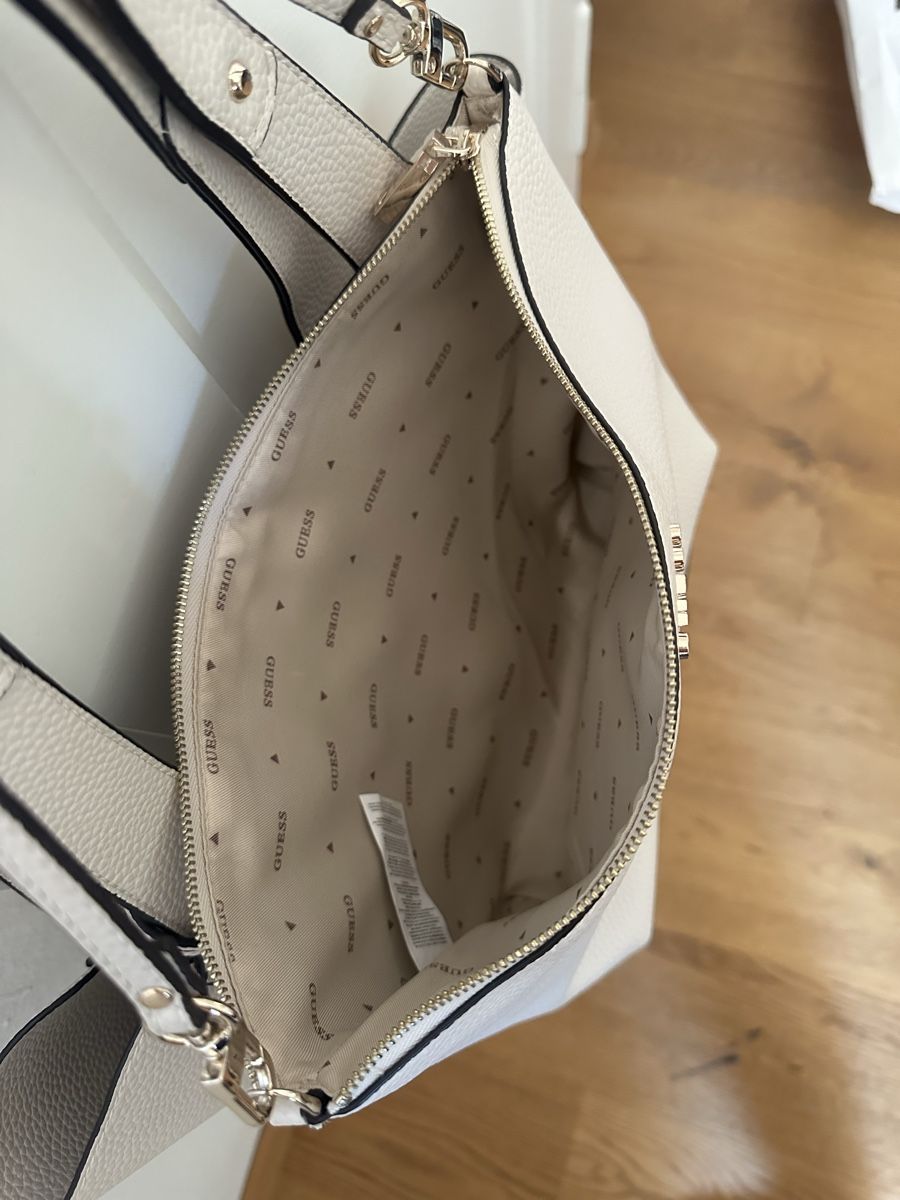 Guess Sacs femmes: Guess Handtasche – Neuf (Voir description) à Chur par ang_qft7 9