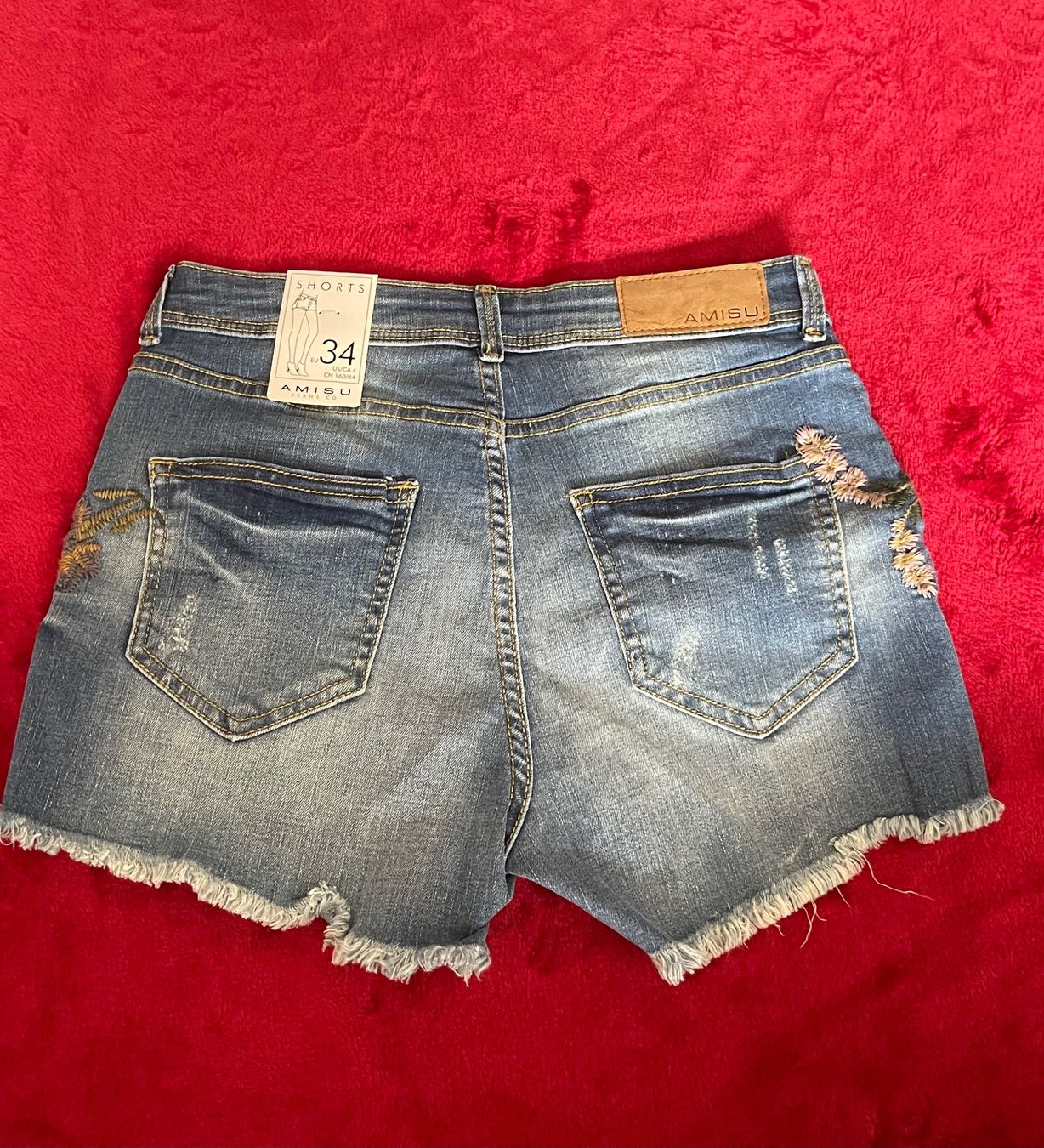 Jeans: Kurze Hose Jeans mit Blumen – Nuovo (secondo la descrizione) da Basel venduto da 1moonstar 1