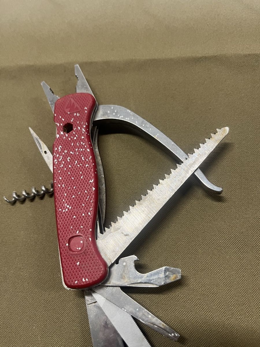 Taschenmesser: Grosses Multitool, gebraucht. – Gebraucht aus Würenlos von KLG_3TBs 2