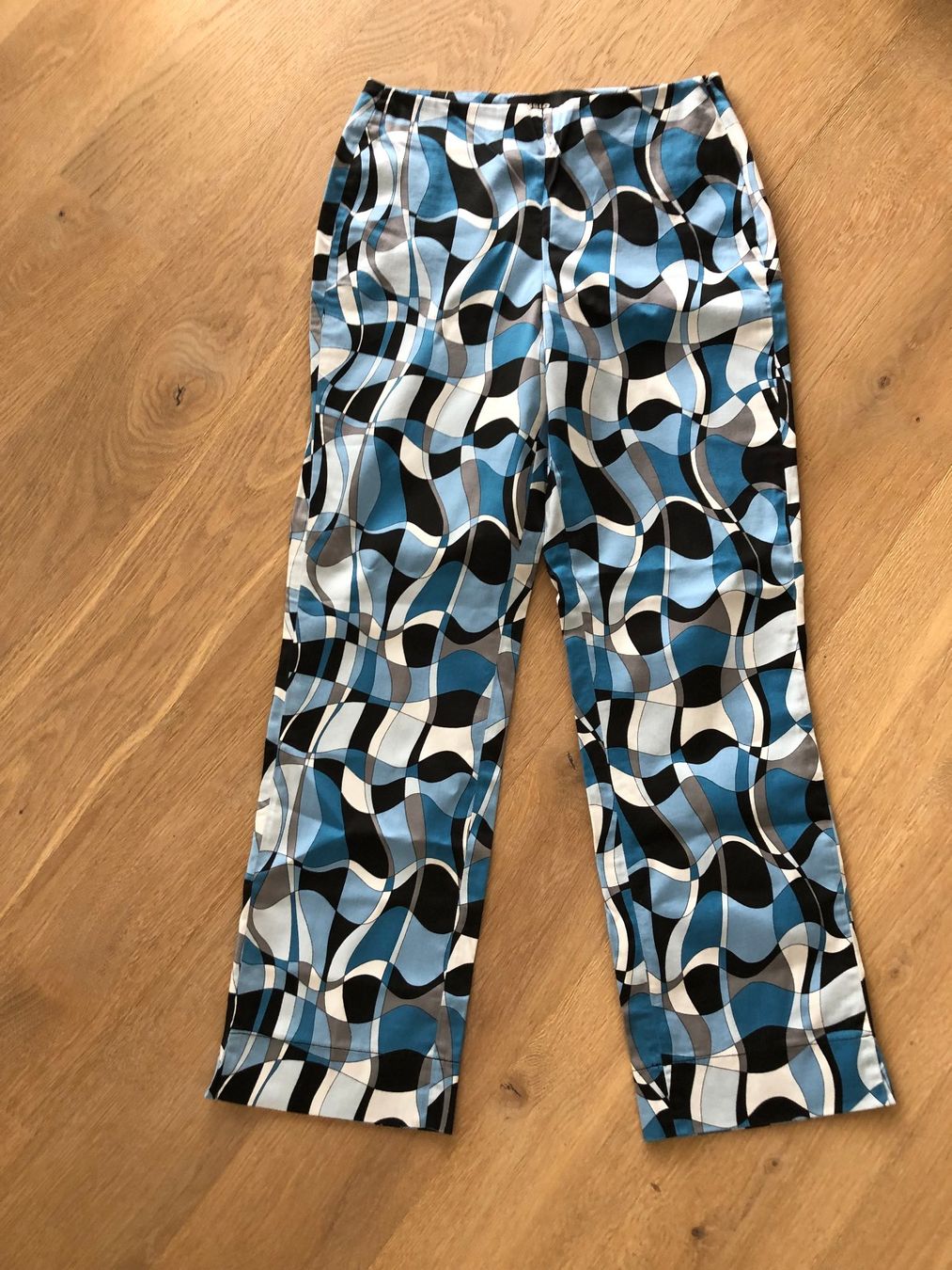 Comma Pantalons: Comma 7/8 Hose Gr. 34/36 – D'occasion à Adligenswil par futura0041