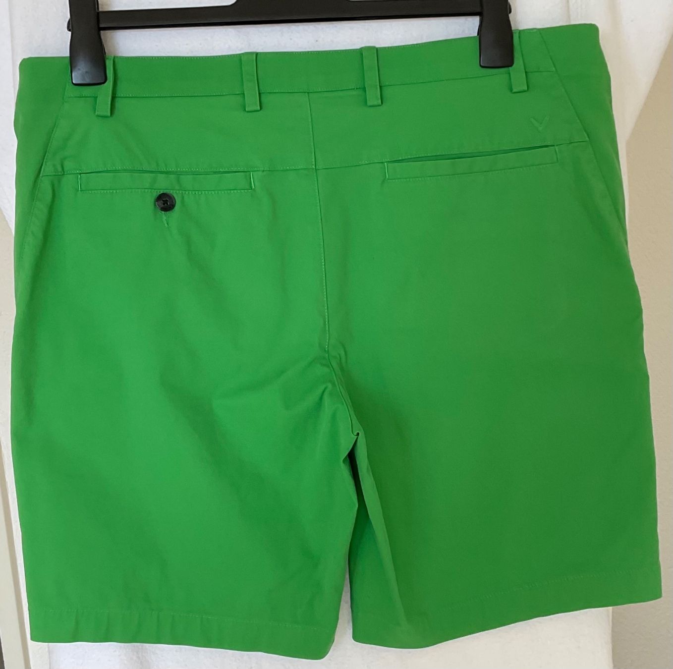 Callaway Pantaloni: Callaway - Short de golf vert, taille EU 50 – Nuovo (secondo la descrizione) da Corseaux venduto da Mililaforet75 1