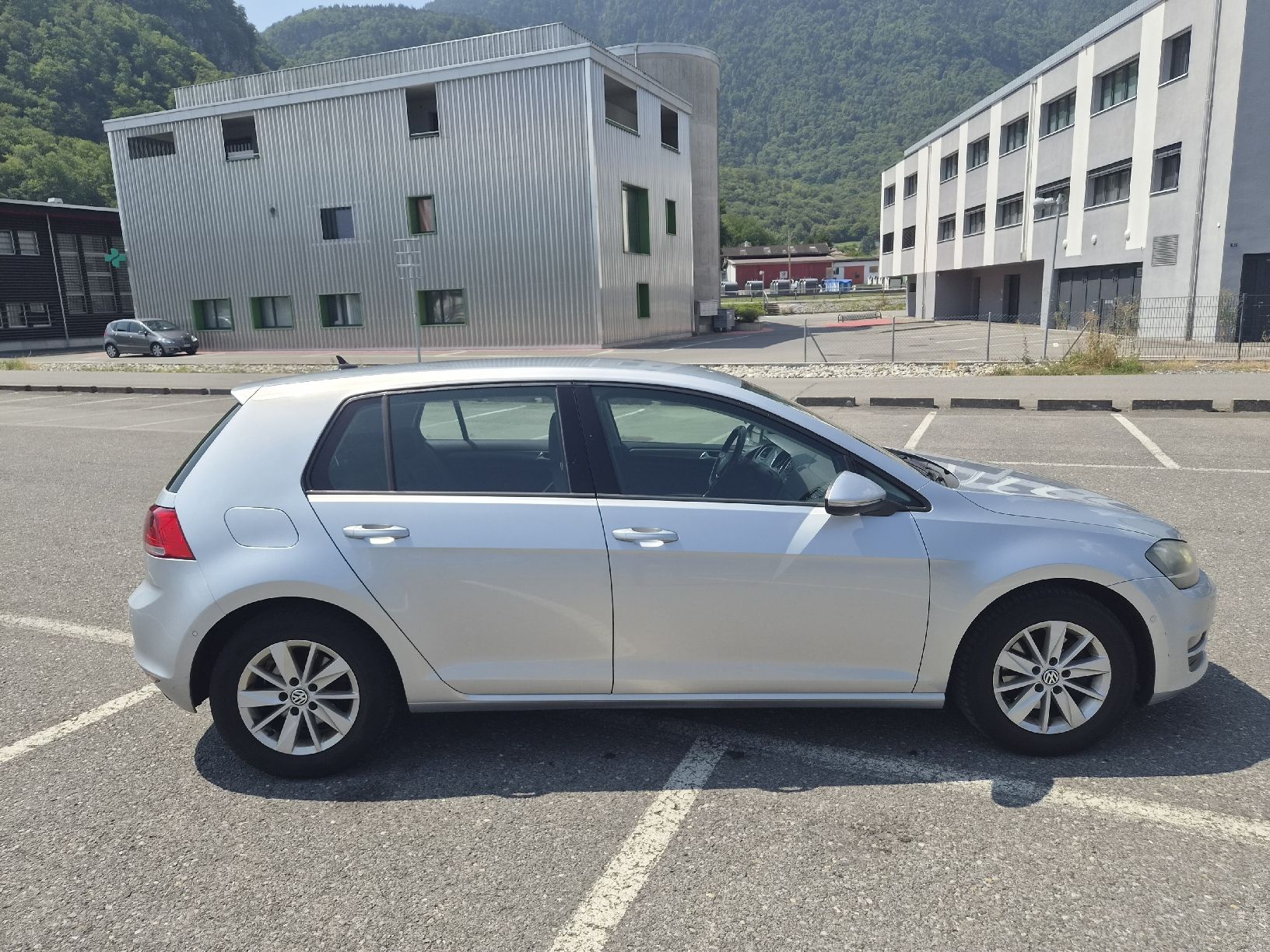 VW Automobili: Golf 7 – Usato da Montreux venduto da PremerlServices 2