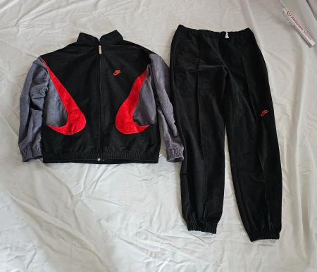 NIKE Trainer Set Gr. L Herren / Unisex Grau Schwarz Rot
