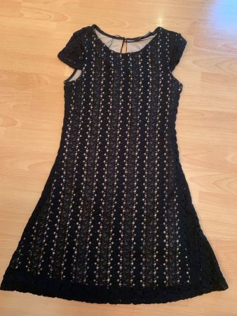 Jolie robe Zara noire t. S