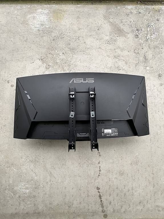 Asus Monitor: Asus Tuf 34 pouces – Usato da Lausanne venduto da Jyaime 4