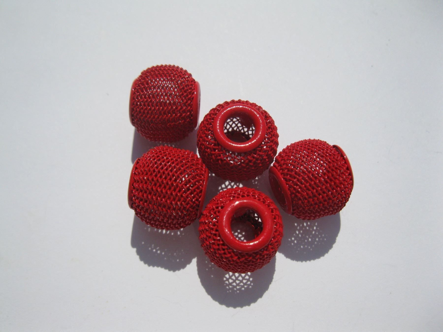 Perle (finte): 4 Drahtperlen rot, 14mm – Nuovo e nell'imballaggio originale da St. Margarethen TG venduto da LuanaKa 1