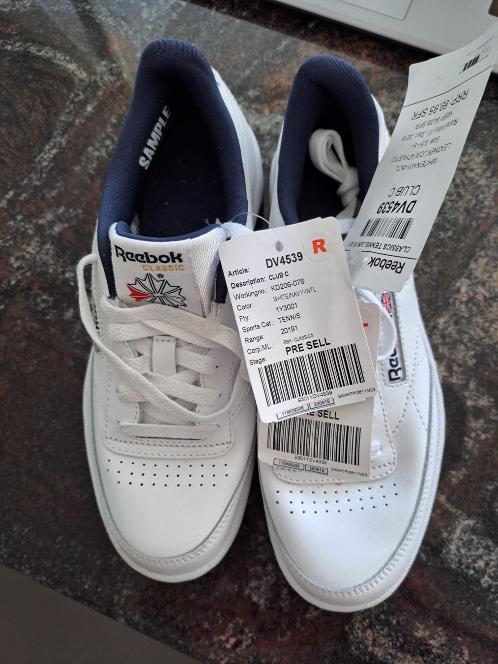 Reebok Scarpe da donna: Reebok Tennisschuhe – Nuovo (secondo la descrizione) da Pfäffikon ZH venduto da Valsangiaccomo