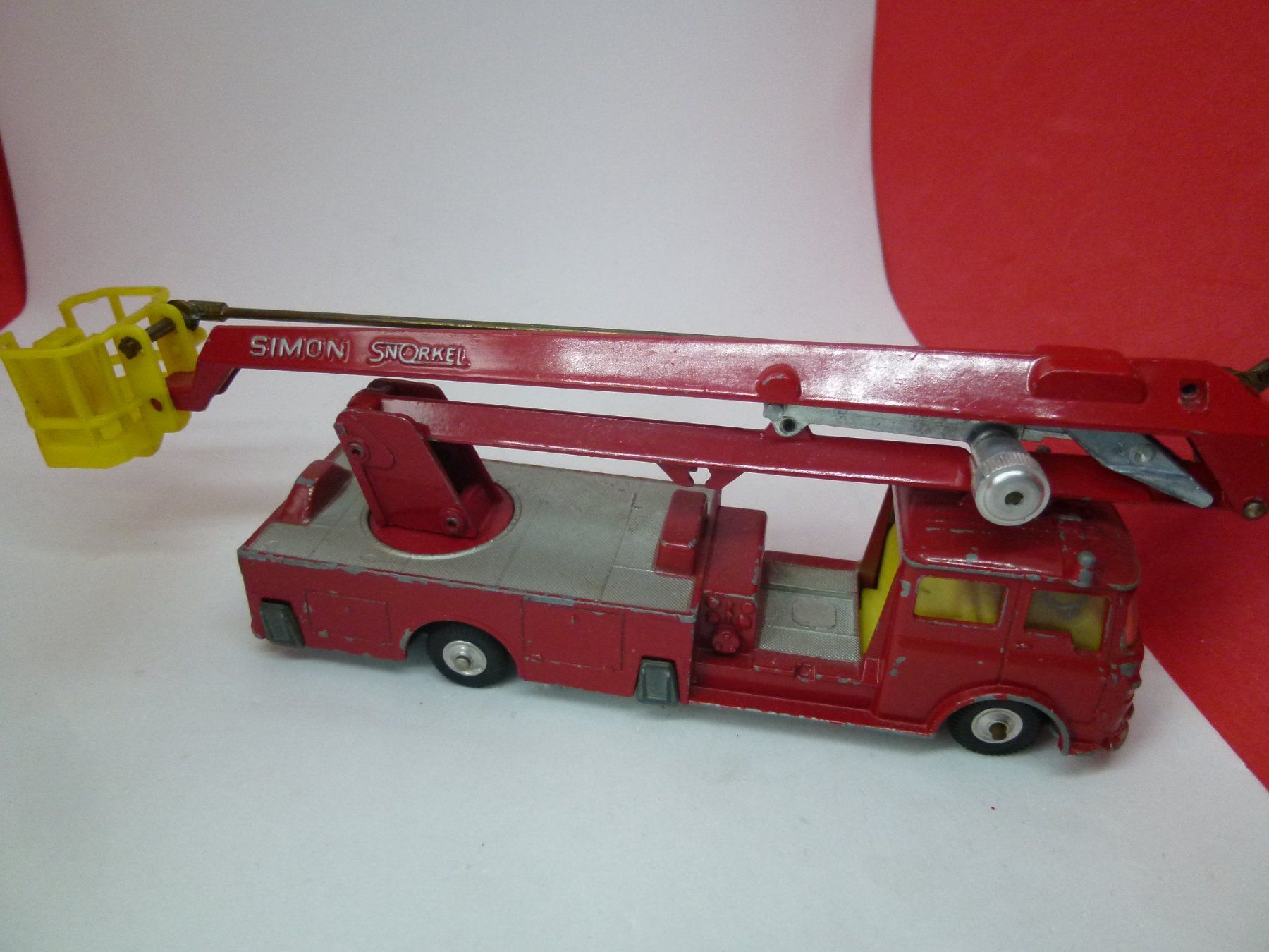 Corgi Toys Modellini d'auto: Corgi Mayor - "Simon SNORKEL" Fire Engine - guter Zustand – Usato da Reiden venduto da Aston2