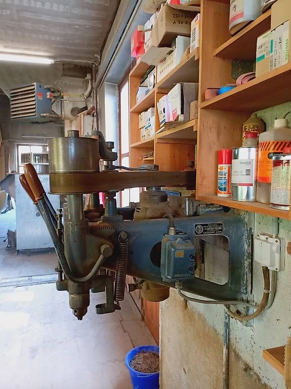 Tutte le macchine: Perceuse bouchonneuse – Usato da La Tour-de-Peilz venduto da jigrec01 1