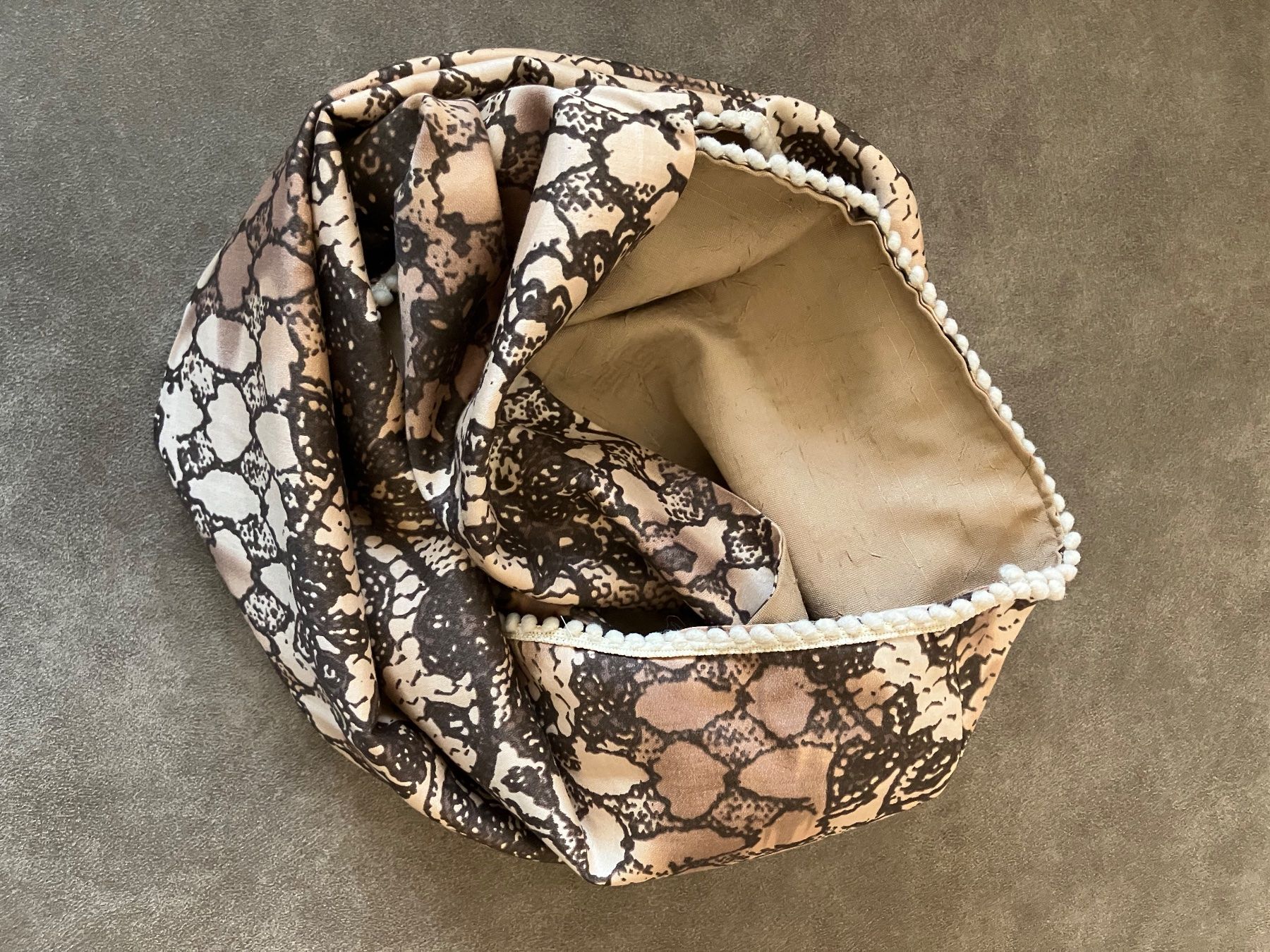Foulard & Sciarpe: Loop / Schlauchschal neu – Nuovo e nell'imballaggio originale da Arch venduto da Hexenbesen17