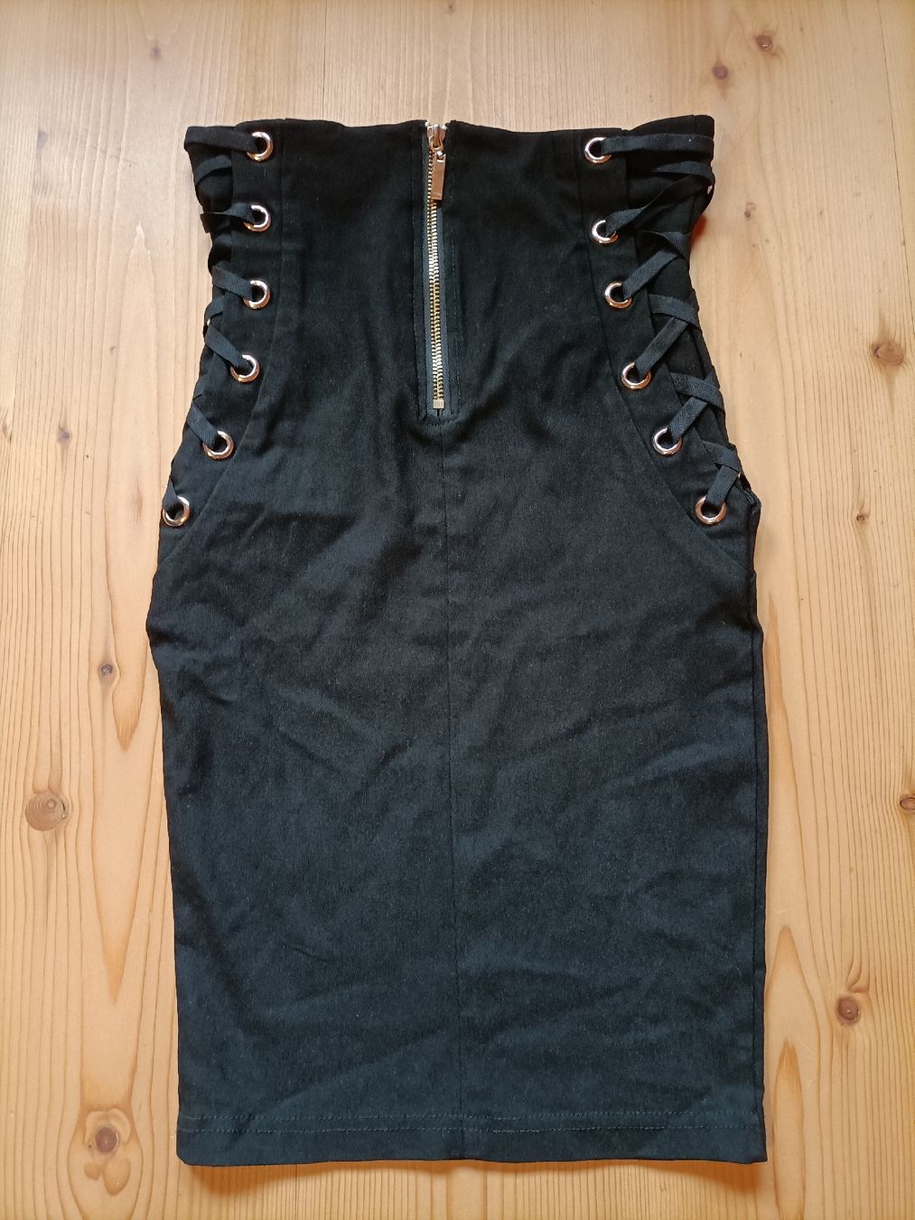 H&M Gonne: AMISU Rock schwarz Gr. 36 – Usato da St. Gallen venduto da jan_ccx7 1