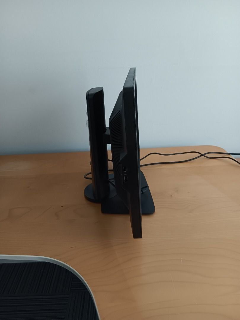 Hewlett Packard Monitor: Écran HP Z24i 24 pouces – Usato da Givisiez venduto da ch.ch. 3