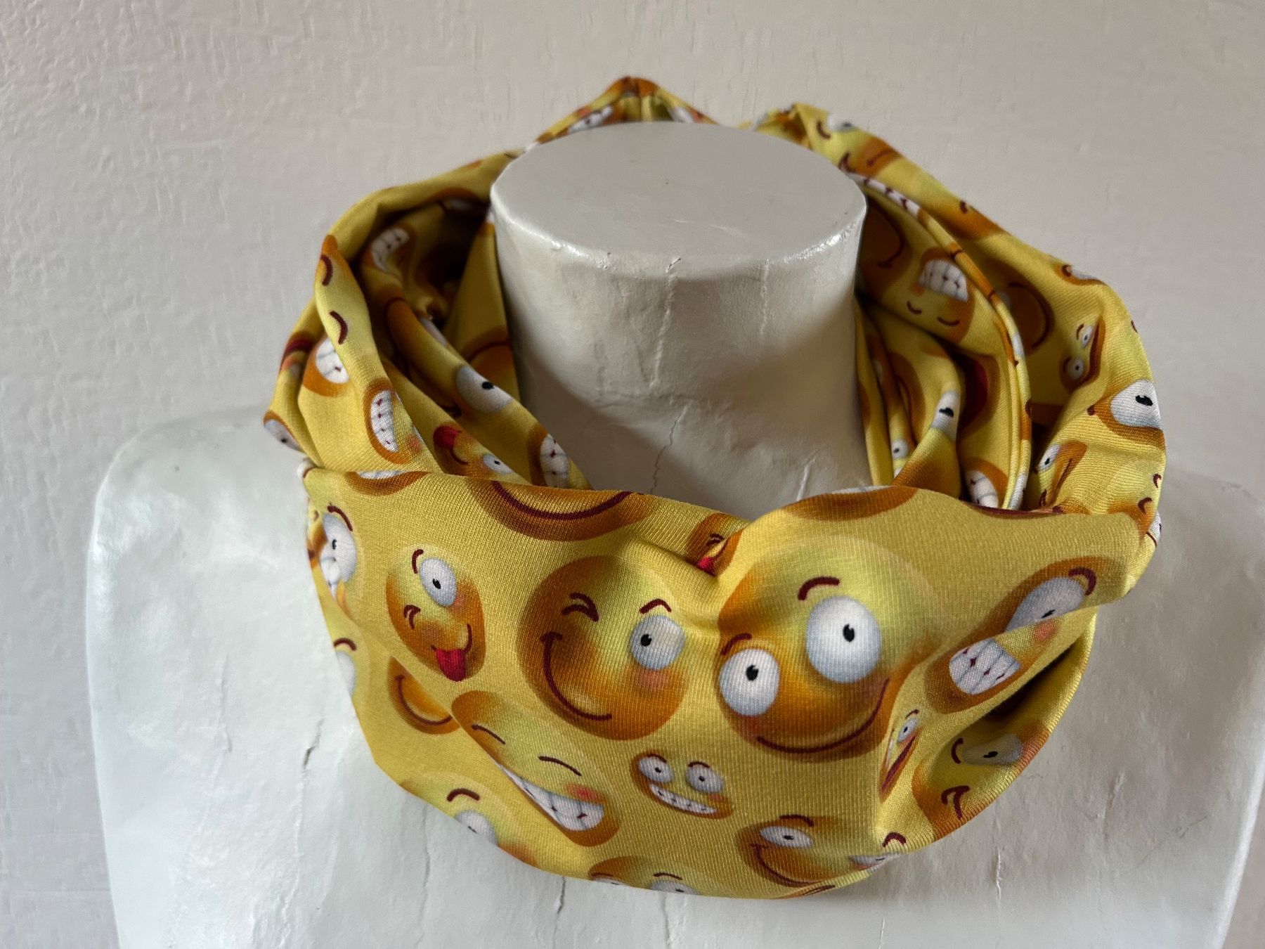 Altro abbigliamento per bambino: Kinder-Loop -Schlauchschal - Baumwoll-Jersey - Handarbeit – Nuovo e nell'imballaggio originale da Riniken venduto da einfach-so