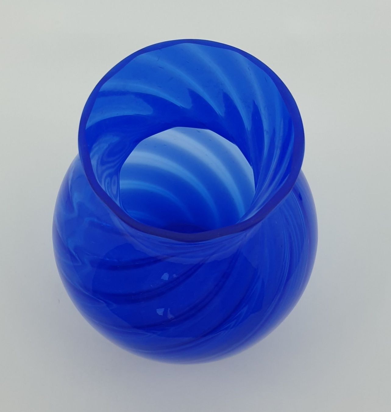 Murano Vasen & Gefässe: Blaue Murano Swirl Vase – Gebraucht aus Emmen von  1