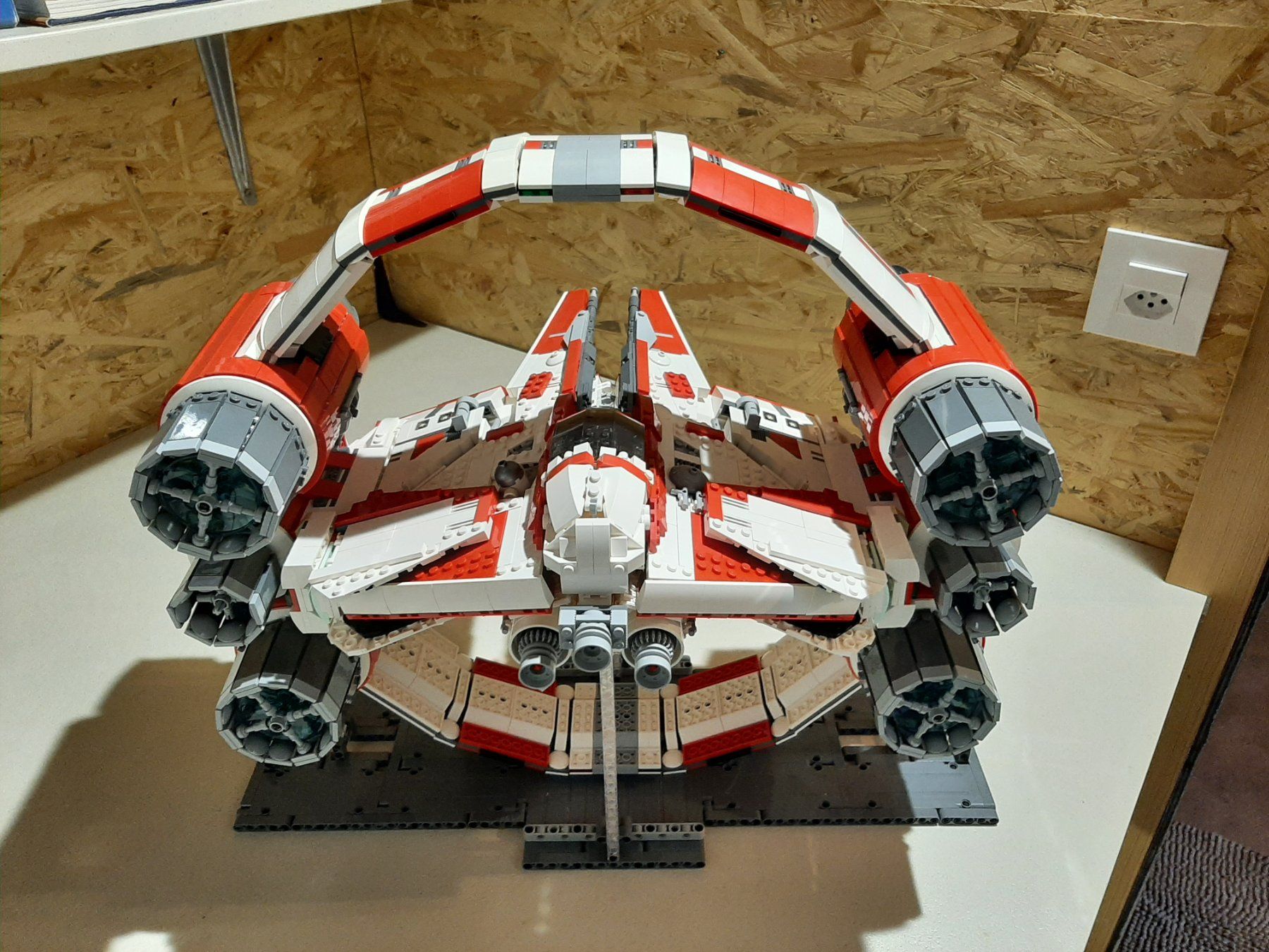 Mould King Baukästen: Mould king 21047 Interstellar Ring Fighter. – Gebraucht aus Tramelan von bragamal 7