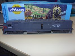 Athearn H0  DD40 der UP  DC   Dummy