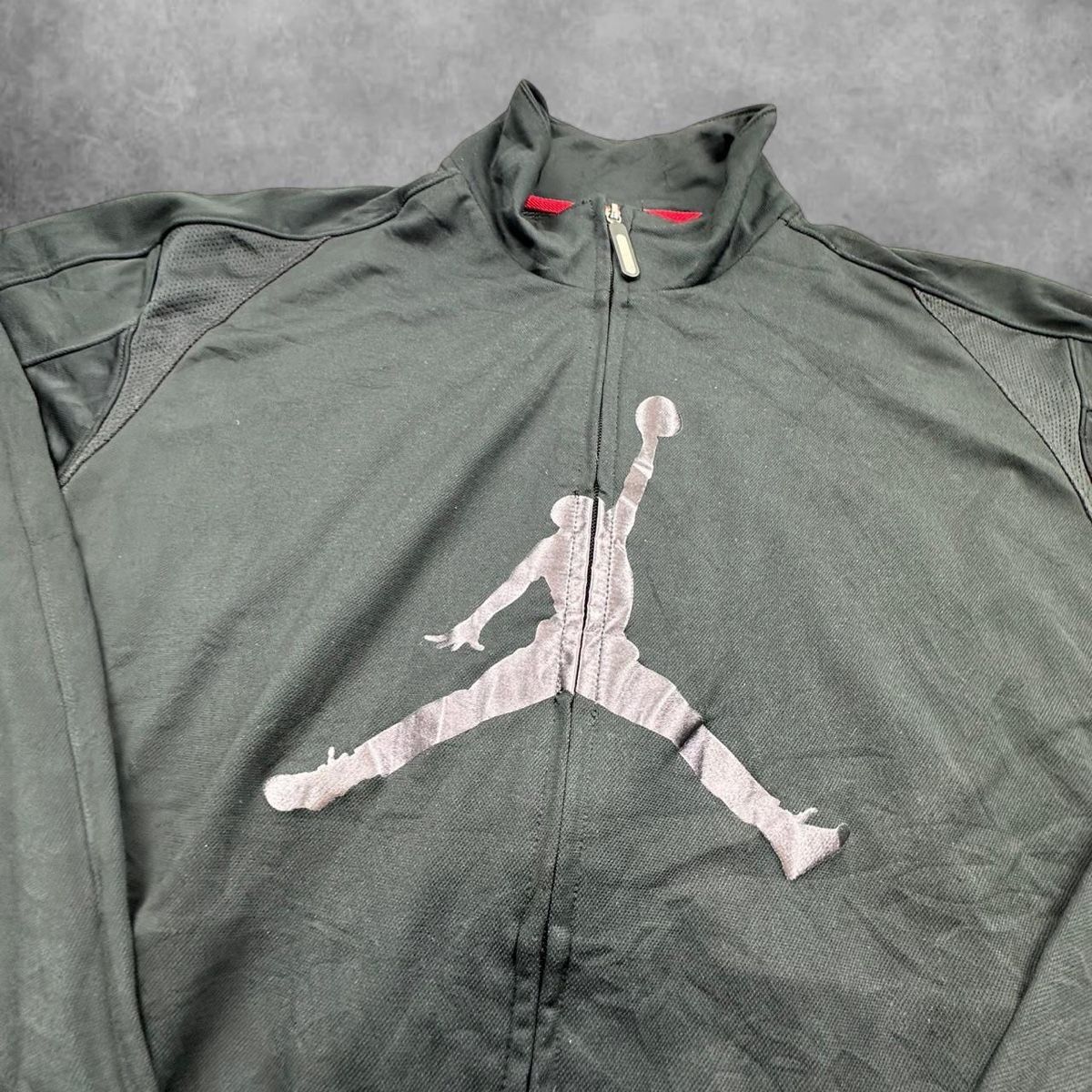 Jordan Jacken: Jordan black jacket – Gebraucht aus Erlinsbach SO von TogaResell 1