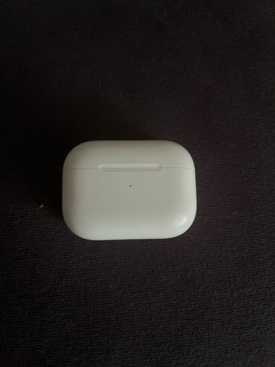 Apple Cuffie: AirPods Pro Case – Usato da Bonstetten venduto da man_zrt7 2