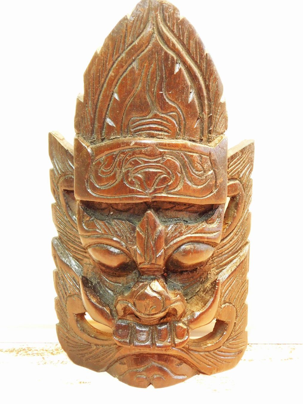 Maschere: Vintage Wood mask hand engraved – Usato da Emmenbrücke venduto da Ulisse-22