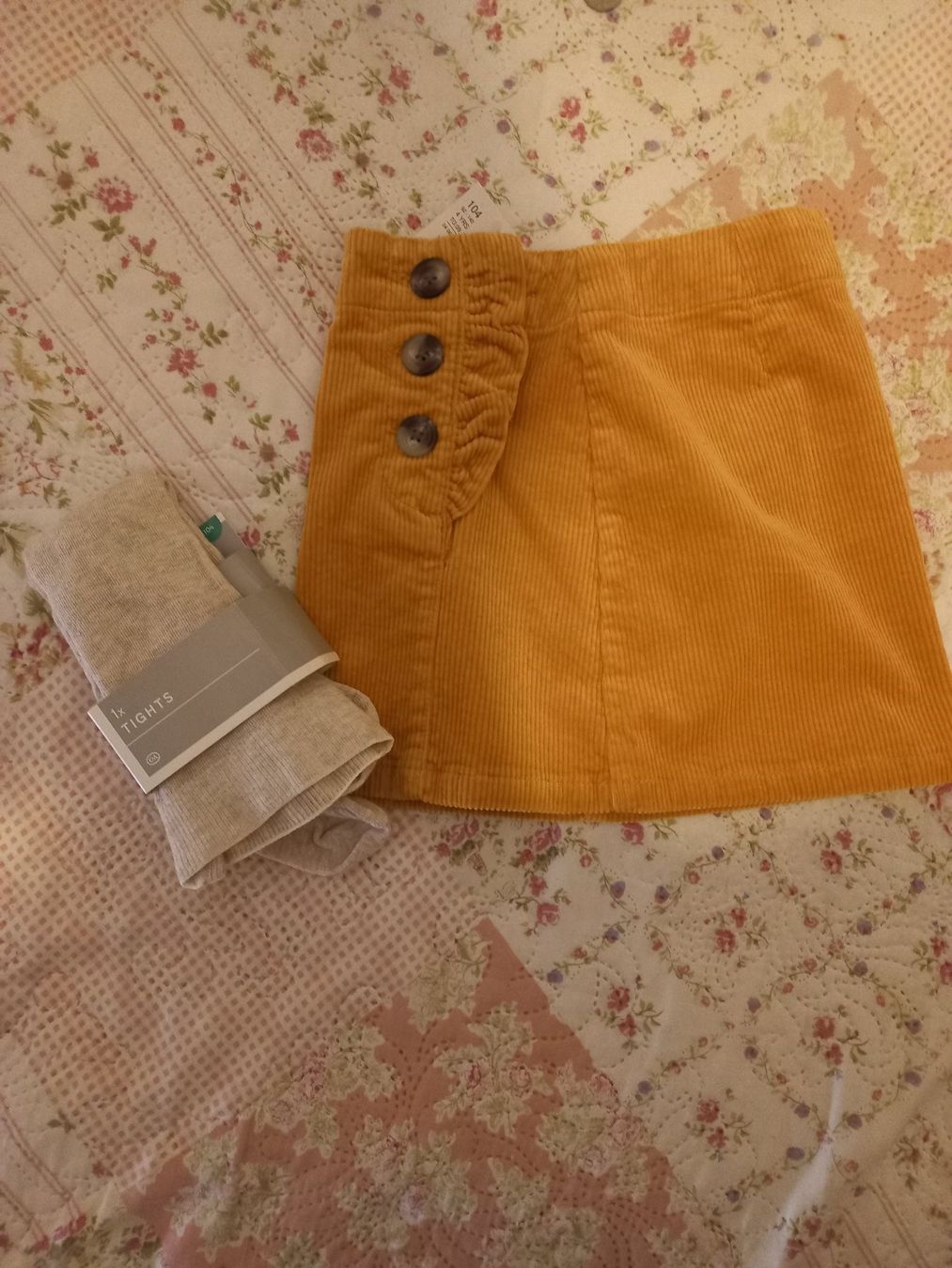 C&A Vestiti & Gonne: Set Rock mit Strumpfhose – Nuovo e nell'imballaggio originale da Basel venduto da zaa_7ft5