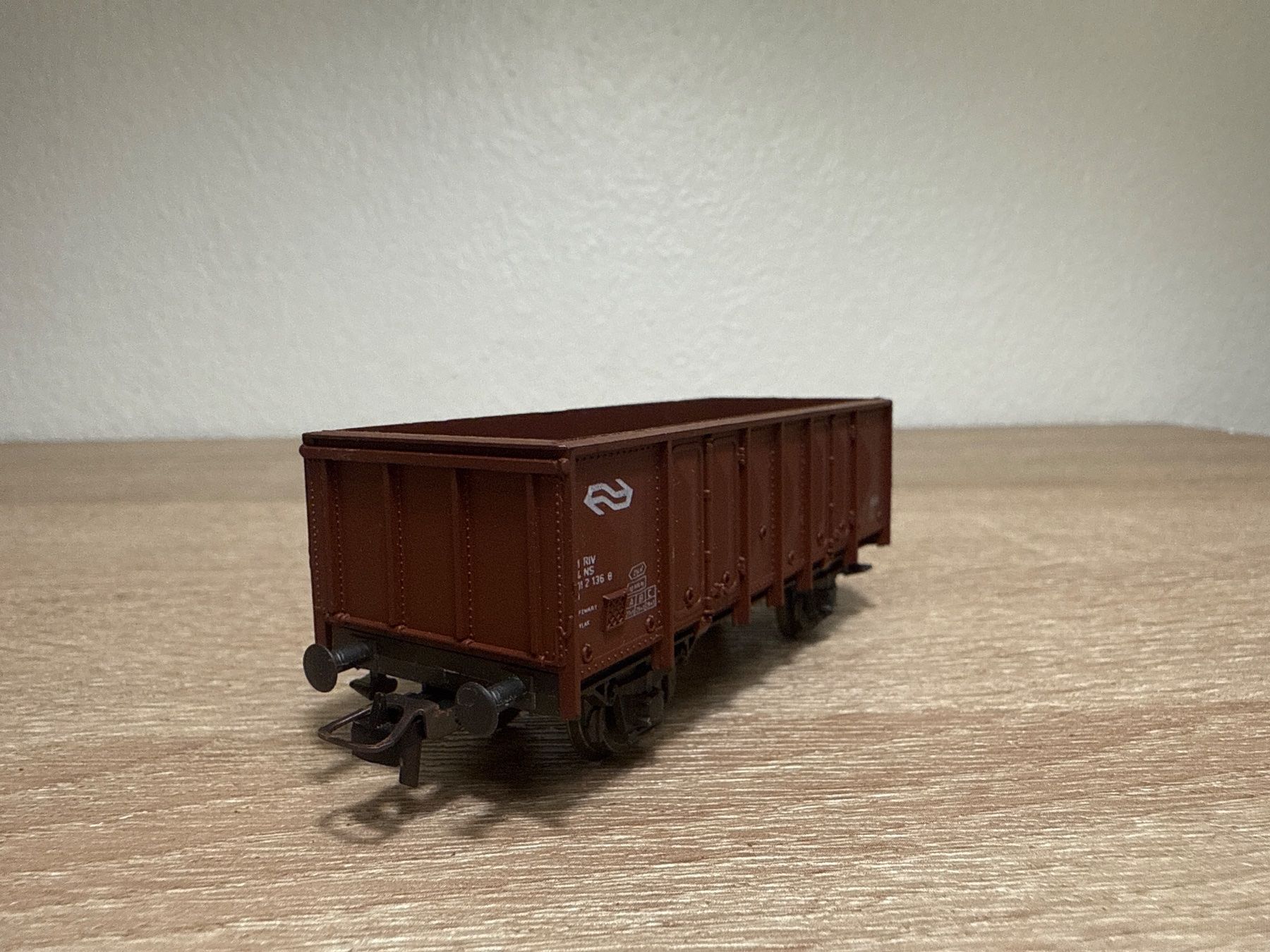 Roco Modellini di ferrovie: Roco Güterwagen SNCF H0 (85) – Usato da St-Aubin-Sauges venduto da tantome 2