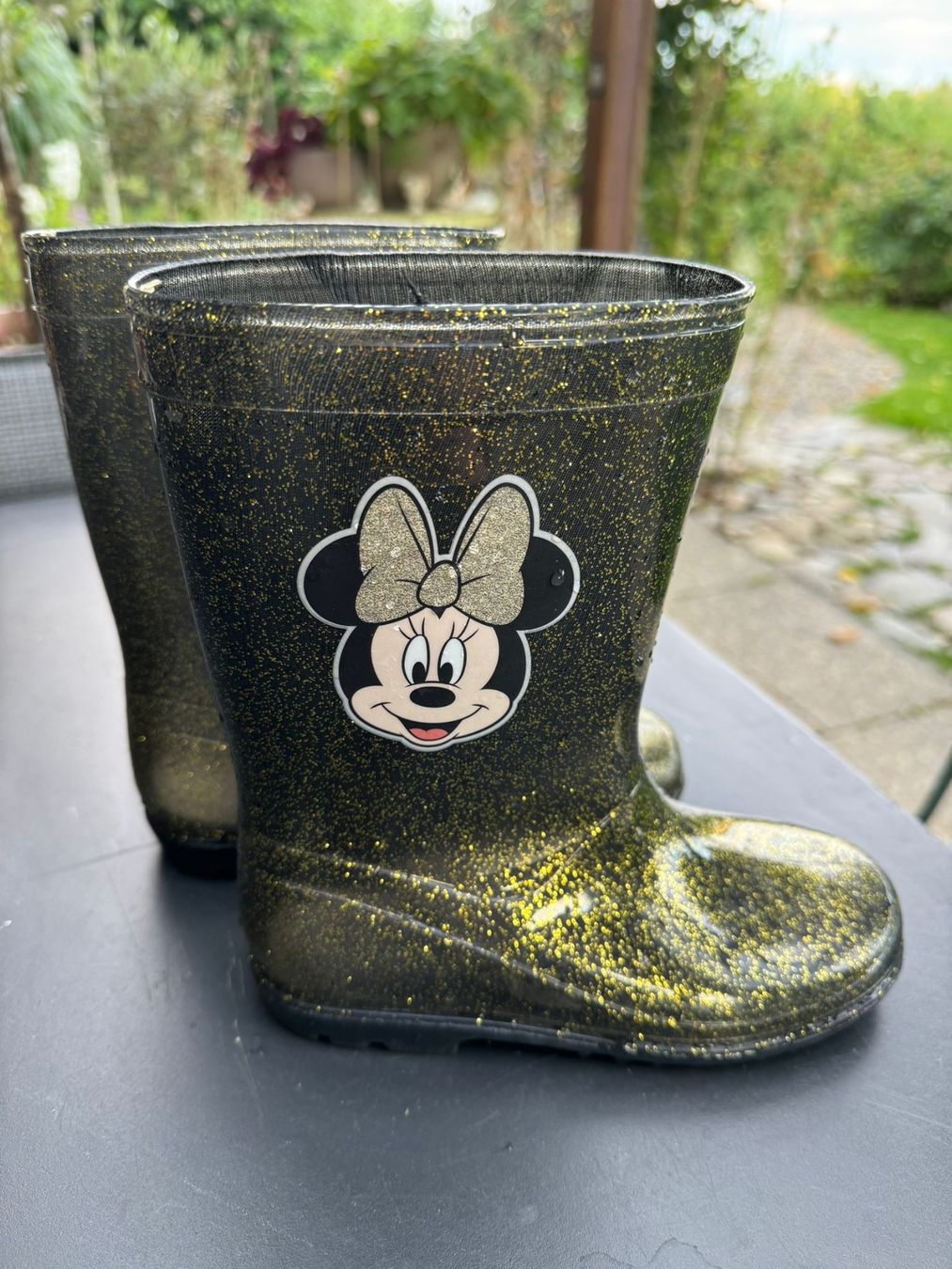 Scarpe per ragazzi: Gummistiefel Minnie Maus Gr.31 – Usato da Bünzen venduto da Voegi8