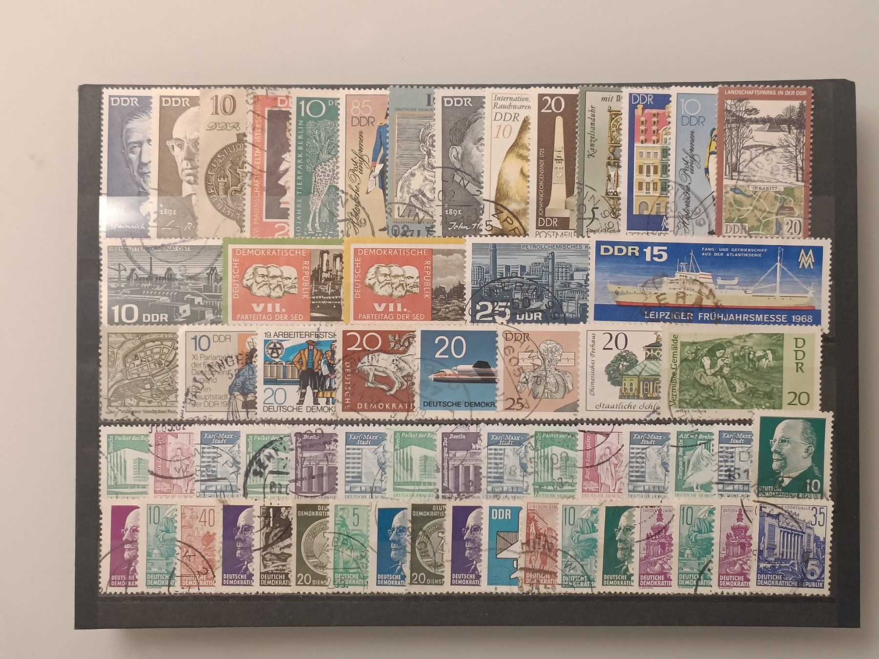 Tutti i francobolli: schönes DDR Lot gestempelt – Usato da Dübendorf venduto da goeggi79