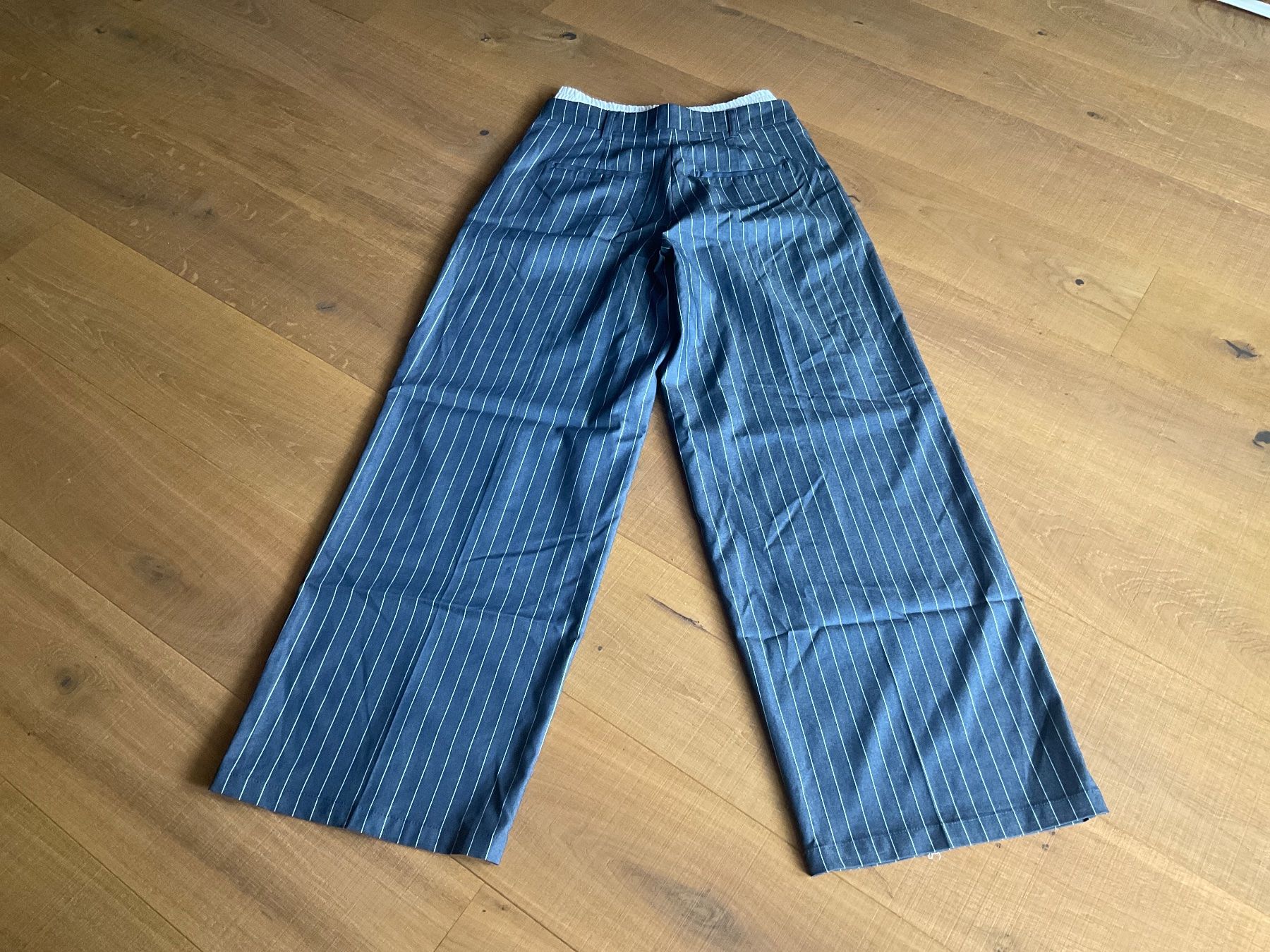 Hosen: Bershka Stoffhose Gr. 36 – Gebraucht aus Winterthur von aionila 4