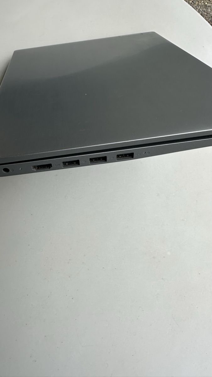 Lenovo Notebook: Lenovo IdeaPad Laptop – Usato da Veltheim AG venduto da KimiSinger 2