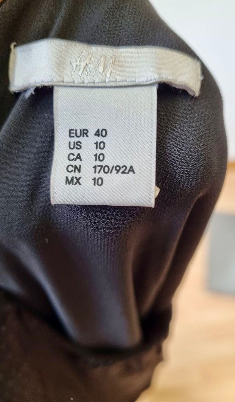 H&M Vestiti: H&M Kleid dunkelblau Gr. 40 – Usato da Aarau venduto da Obdulia 2