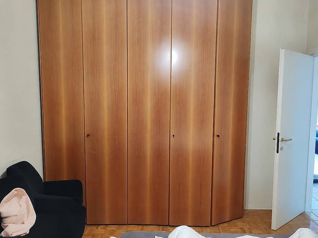 Armadi: Grande e confortevole ARMADIO GRATIS – Usato da Lugano venduto da byleonardo 2