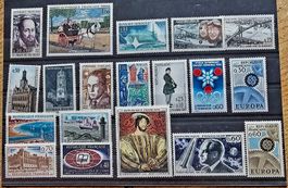 FRANCE timbres neufs ** ~1967