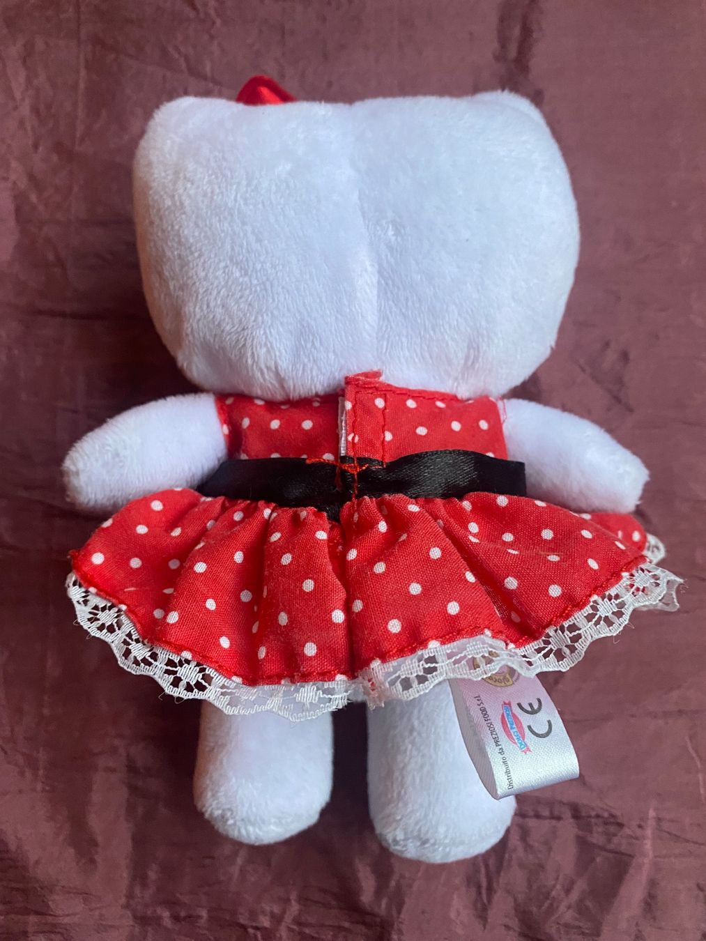 Hello Kitty Giocattoli: Hello Kitty Plüschtier mit rotem Kleid Stofftier 18 cm – Usato da Basel venduto da him_5r5n 1