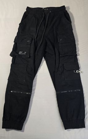 Schwarze Cargohose