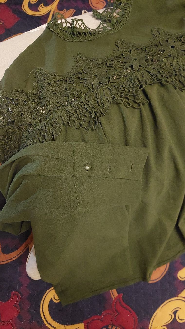 Camicette: Bluse gr.M,wunderschöne Design aus Italien. – Nuovo (secondo la descrizione) da Basel venduto da O-MEGA 2