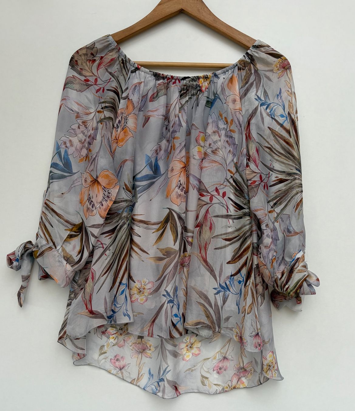 Camicette: Made in Italy Bluse mit Seide Gr.M – Usato da Unterägeri venduto da Jutka_04 1