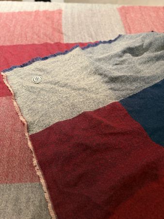Tommy Hilfiger Schal 140 x 140 cm