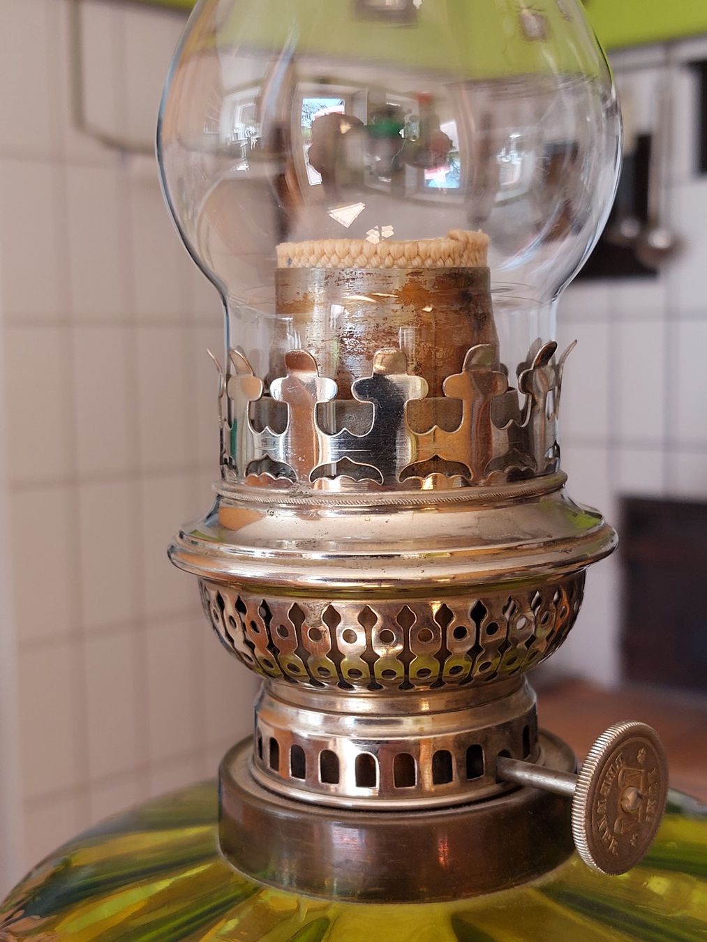 Lampes: schöne alte Petroleumlampe – D'occasion à Baldingen par oliho 2