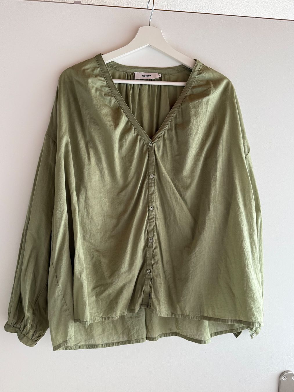 Chemisiers: Blouse Notshy taille M – D'occasion à Céligny par kimag1