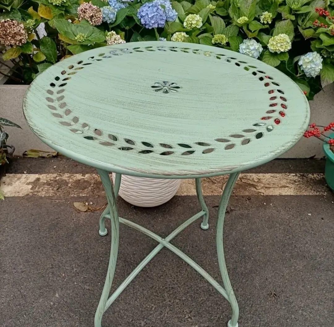 Set di tavolo e panche: 3-teiliges Metall Retro-Stil Bistro-Set – Nuovo e nell'imballaggio originale da Hochdorf venduto da b1.p 2