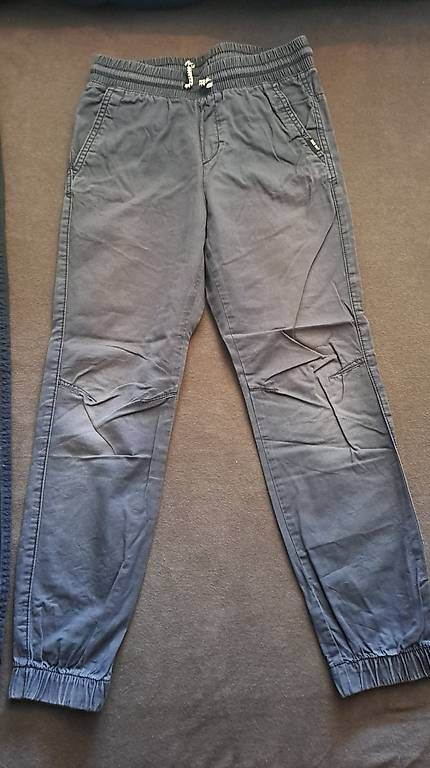 H&M Pantalons: H&M Hosen Gr.140 Jogger – D'occasion à Oberrieden par Raja011 2