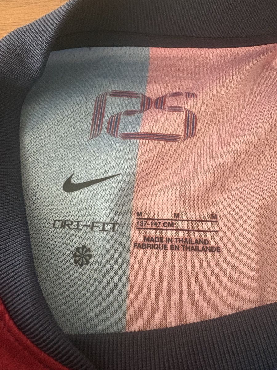 FC Barcelona Leibchen & Hosen: FC Barcelona Trikot  – Gebraucht aus Zürich von lady_nika 1