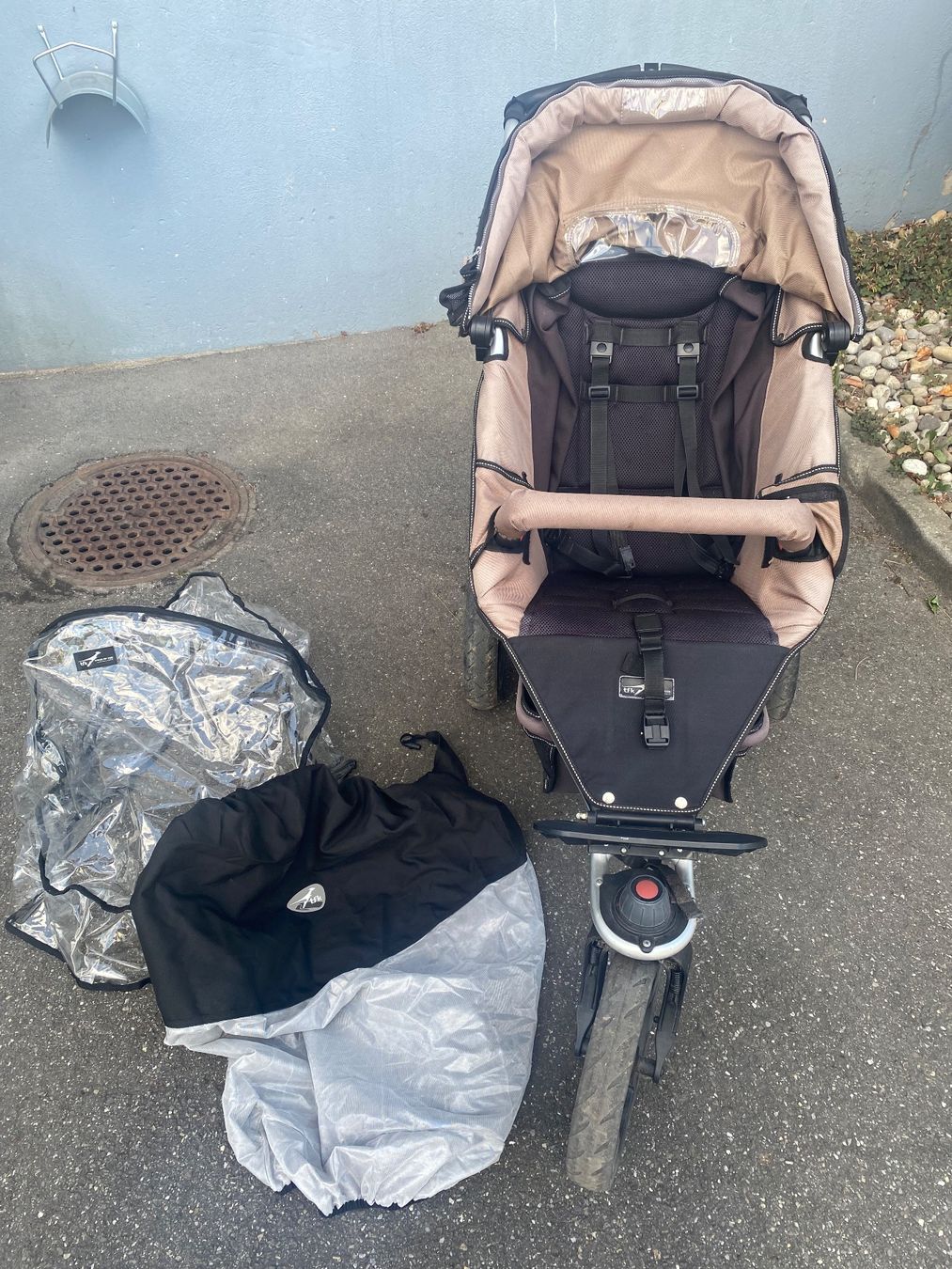 TFK Carrozzine: Kinderwagen TFK mit Babyschale und Maxi Cosi – Usato da Ueberstorf venduto da Nadine0113