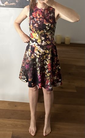 Blumenkleid Karen Millen Gr. 36