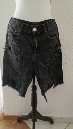 American Eagle Destroyed Jeans Shorts, Schwarz, Gr. 8