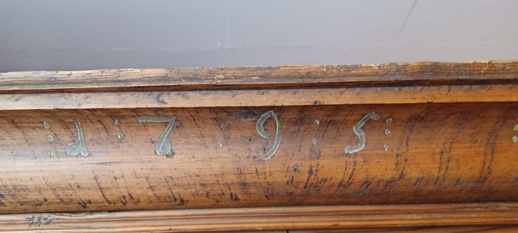 Armadi: Alter Holzschrank – Usato da Müllheim Dorf venduto da Agami123 4