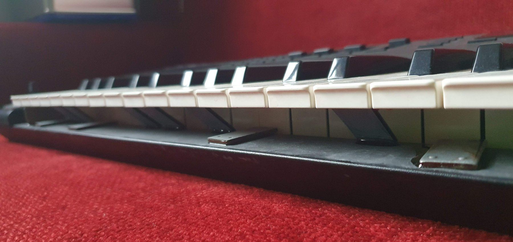 Roland Musikinstrumente: Roland D70 – Defekt aus Ecublens VD von  4