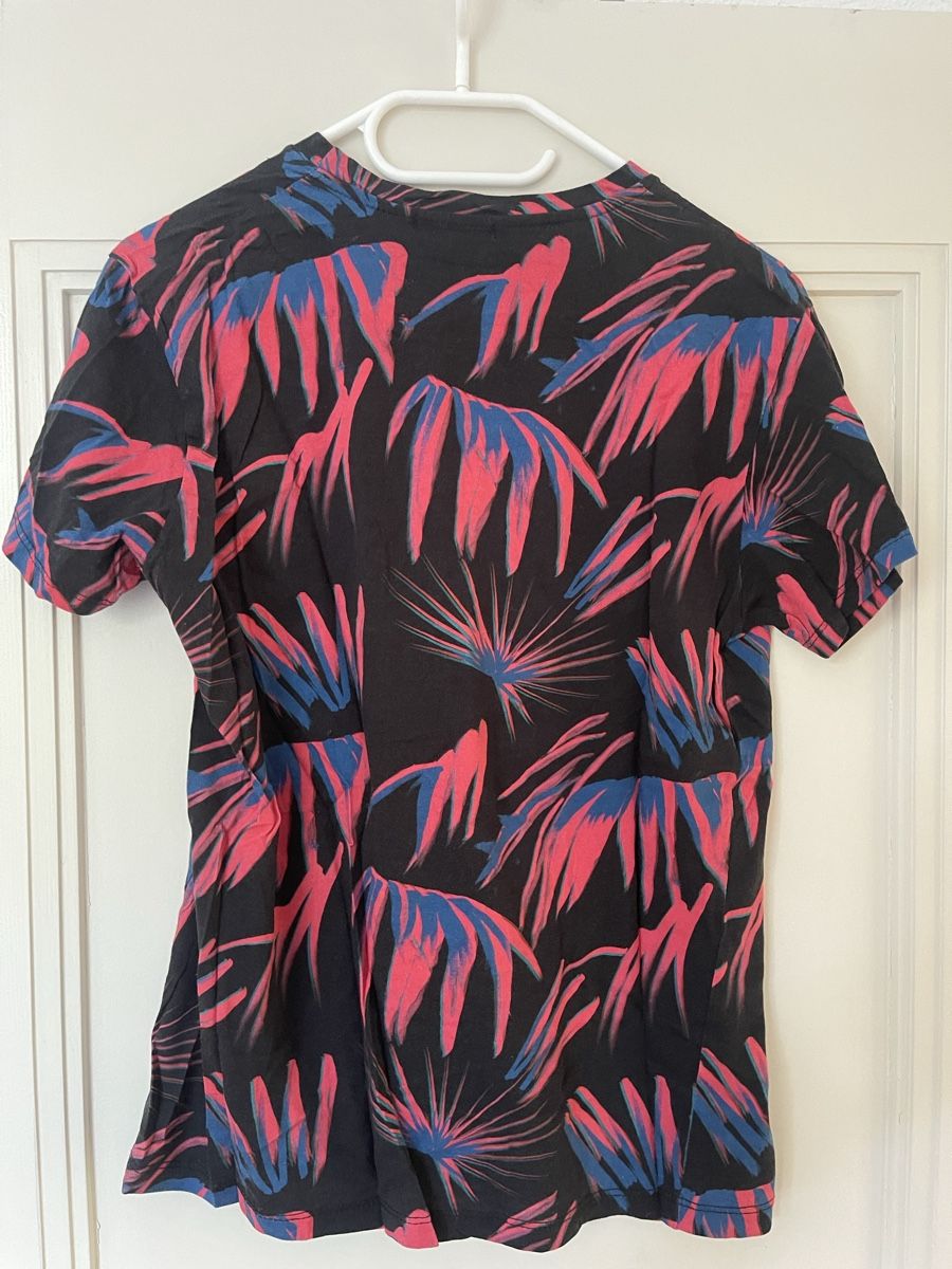T-shirt: Tshirt bunte Palmen  – Usato da Bern venduto da c23_mrg2 2