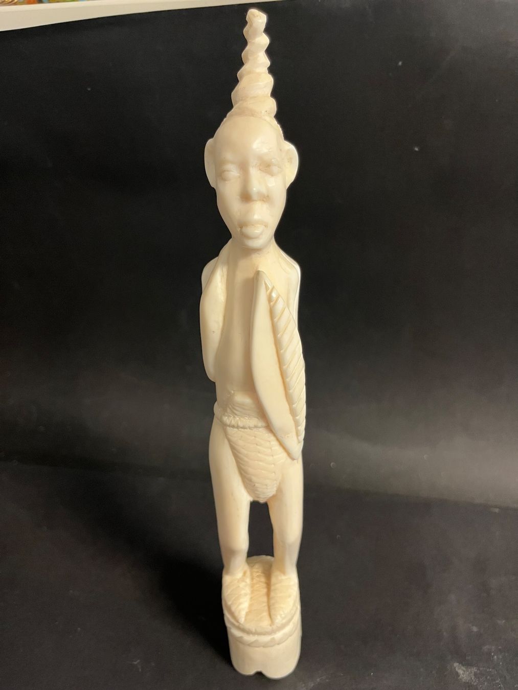 Statuette: Figur aus Rinderknochen, Afrika – Usato da Uster venduto da colmo