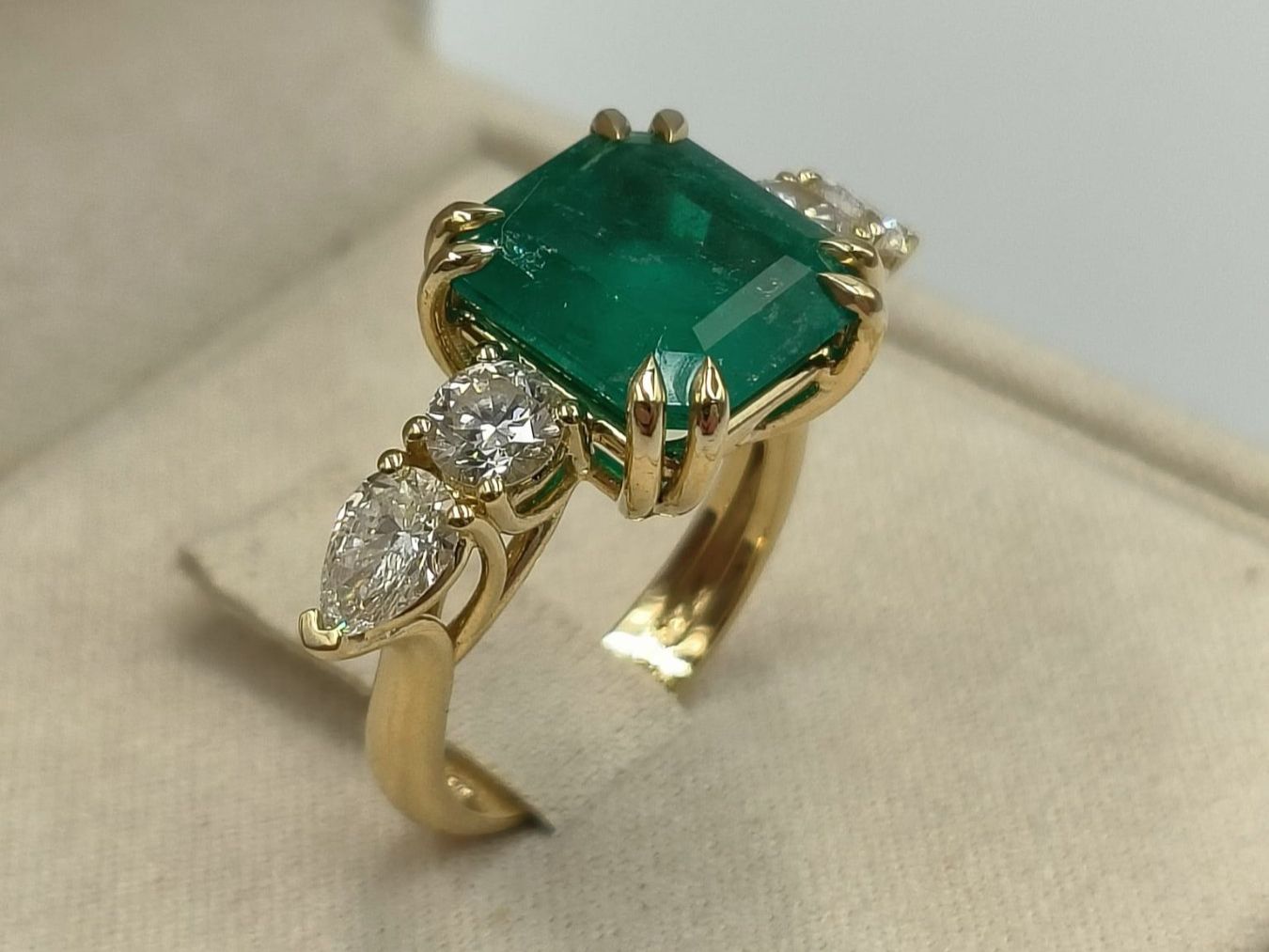Ringe: Bague – Neu und originalverpackt aus La Chaux-de-Fonds von curtitswisswatches 1